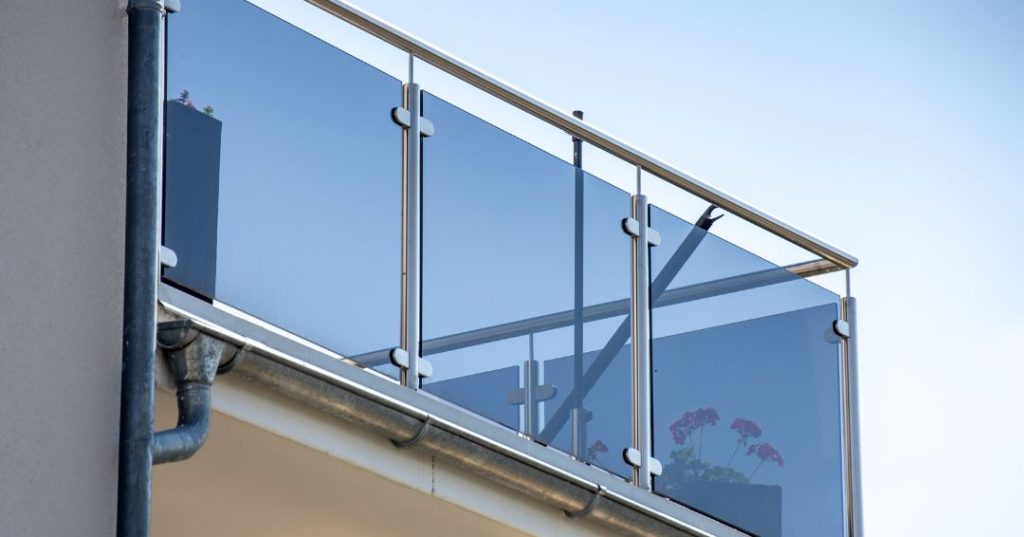 Guarda-corpo de vidro em Boa Vista